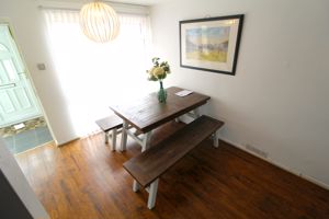 Lounge/Diner- click for photo gallery